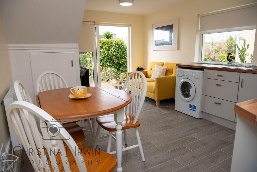 The Snug Apartamento Donegal Town Exterior foto